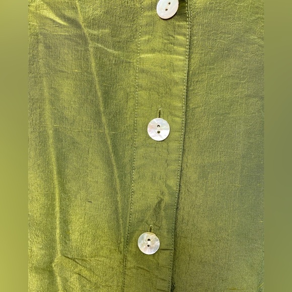 Debra Deroo Silk Green Button down Long Sleeve Lightweight Shirt Women’s Small - Picture 10 of 12